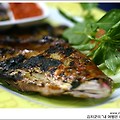 [인도네시아] 길거리에서 먹는 생선?