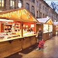 크리스마스 선물 준비로 분주한 크리스마스 마켓 in 프랑스