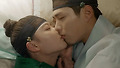 잠든 박보검에게 눈물의 입맞춤
