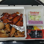 굽네치킨 볼케이노윙 반반치킨 시켜먹었다