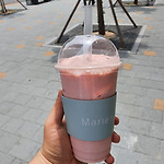 회현역 마리스샌드위치 딸기 요거트라떼