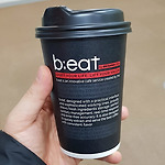 로봇카페 비트커피에서 핫초코 마심