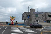 제주 탑동 해안산책로, 탑동광장