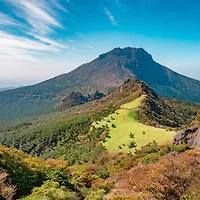 Discover the beauty and culture of Jeju Island