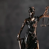 이혼 소송 절차 총정리 | 위자료 청구 조건 & 재산 분할 기준