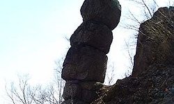 한국에 있는 피사의 사탑 - 지리산 공개바위를 찾아서