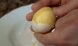 How to Scramble Eggs Inside Shell(흰자와 노른자가 섞인 삶은계란 만들기)