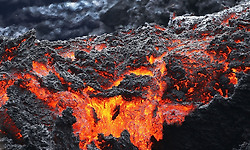 하와이섬 킬라우에아 화산폭발과 흘러내리는 용암