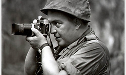베트남 종군기자로서 전설적 인물이었던 호스트 파스(Horst Faas)의 사진전