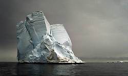 환경 사진작가인 카밀 시어만(Camille Seaman)의 마지막 빙산(The Last Iceberg)