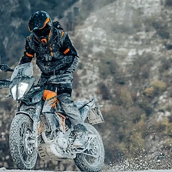KTM 390 어드벤처 (2024년식): READY TO ADVENTURE! 제원, 평점, 장단점 완벽 분석