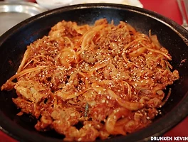 도저히 멈출 수 없는 손! 신사 가로수길 《딸부자네 불백》