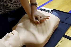 공공장소 필수품 AED 제세동기, 제대로 알고 사용하기 썸네일