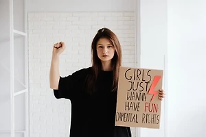 정치후원금과 클라우드 펀딩으로 변화하는 디지털 시대 정치자금 모금 전략 썸네일