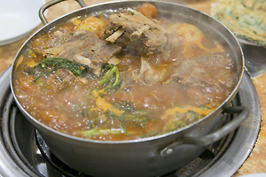 생방송투데이 무한리필 감자탕 맛집 vs 해물뼈찜 맛집 당신의 선택은?