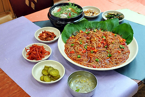 생생정보 대동맛지도 부산 40계단거리 황태통찜, 회도시락, 낙곱새 9월 5일 방송