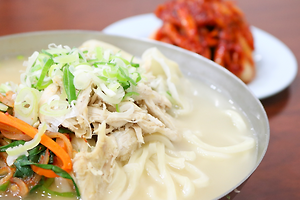 생방송투데이 장피디맛투어 여의도벚꽃로드 칼국수 멕시칸버거 9첩백반 대창덮밥 파는곳 4월 9일 방송