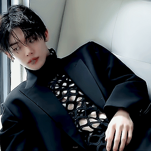 [EPISODE] YEONJUN's ‘ELLE’ Photo Shooting Sketch (22gif)