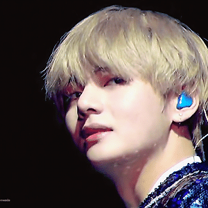 0904 BTS – “Dynamite” (Live) Press Play