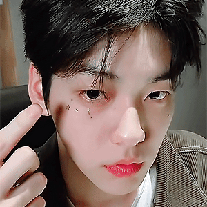 220402 수빈 페인팅🎨