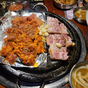 [내돈내먹] 동대문역사공원역 꽃게칼국수/대나무 삼겹살/동대문 맛집 '대통령삼겹살'