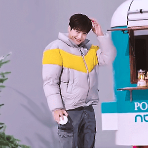 [김선호] 나우 FW 메이킹 영상 GIF ( 저화질주의)