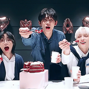 210822 모아 두 살 축하해요🥳🥳
