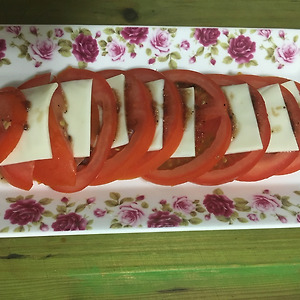토마토 카프레제 