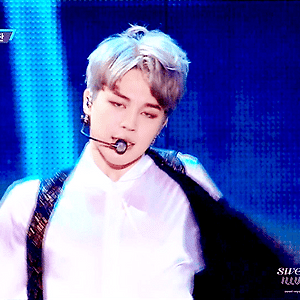 161027 엠카 지민.gif
