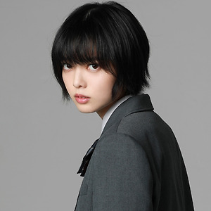 さんかく窓の外側は夜 PROFILE