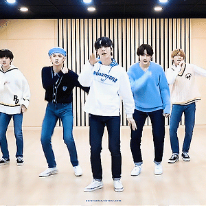 200412 TXT (투모로우바이투게더) ‘그냥 괴물을 살려두면 안 되는 걸까’ Dance Practice