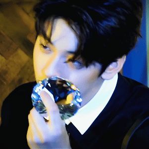2020 TXT SEASONS GREETINGS