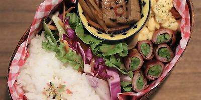 마게왓빠 안에 반찬컵으로 작은 접시를 넣은 1월9일 마루짱도시락데코
