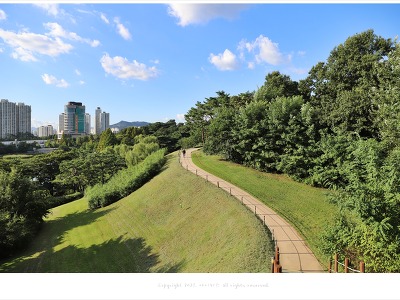 서울 올림픽공원 9경 제5경 - 몽촌토성 산책로 걷기