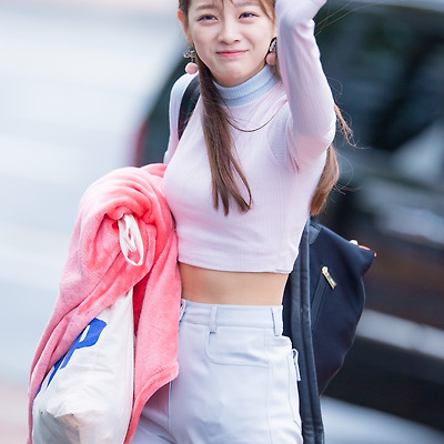 161025 더쇼 출근길 김세정, 김도연