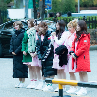 [151113] 칠학년일반(Year 7 Class 1) KBS 뮤직뱅크 출근길 직찍 By SuYa티스토리 툴바
