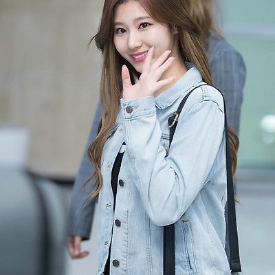 [2017.04.22] 김포공항 입국 트와이스 사나, 미나