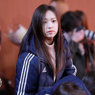 16.02.03 에이프릴 채원 공주금성여고 졸업식 by. Zetta티스토리 툴바