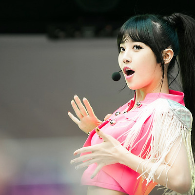 [2013.06.26] 명동 게릴라콘서트 걸스데이 유라 직찍