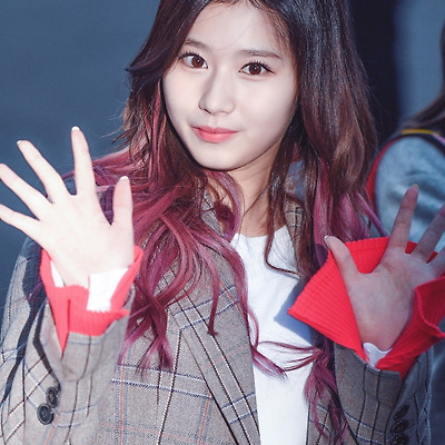 170310 뮤직뱅크 출근길 사나