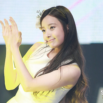 15.08.24 에이프릴 데뷔 쇼케이스 (3/3) by. Zetta티스토리 툴바