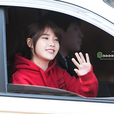 [2013.03.31] 인기가요 퇴근 아이유