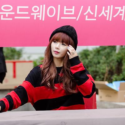 [2012.10.28] 현아 사인회(인천 신세계백화점)