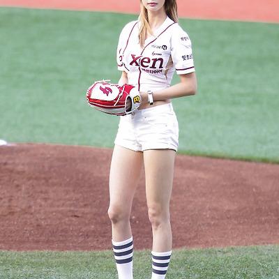 150812 목동야구장 시구 나라, 유영
