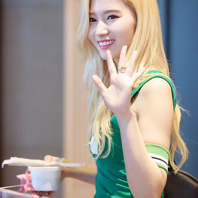 [2016.05.26] 엠카 중간출근 트와이스 사나