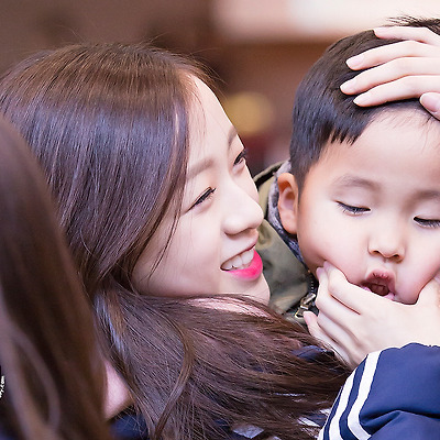 16.02.04 에이프릴 예나 용인한빛중학교 졸업식 (3/3) by. Zetta티스토리 툴바