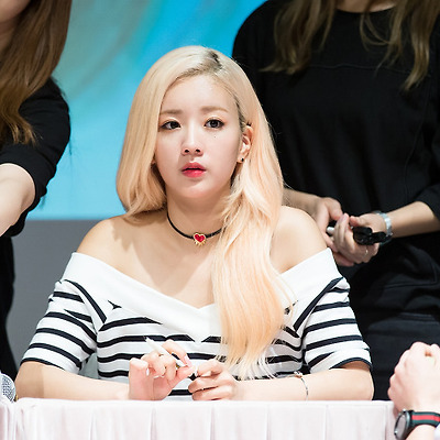 [2015.07.25] 신촌 엠투유 에이핑크 팬사인회 직찍 by 둘리