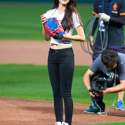 150925 인천SK 문학구장 시구 설현