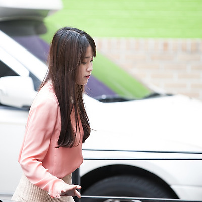 [2013.05.18] 배우 서지석 결혼식 참석 아이유 직찍