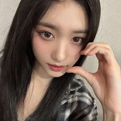 아이즈 이서 셀카 인스타그램
